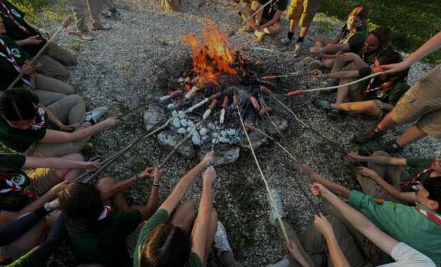 SAN GIORGIO DI SEZIONE 🗡️🐉

Sabato 25 e domenica 26 aprile abbiamo vissuto due splendide giornate ☀️ ricordando le gesta del nostro Patrono: un giovane che combatte per ciò che crede e sconfigge il male con le proprie forze.

Ora godiamoci il ponte e ci rivediamo sabato 9 maggio con l’inizio degli Incontri scout 🤝

#SanGiorgio #CNGEI