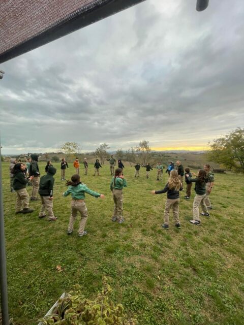 CACCIA D’AUTUNNO 🍂

Nel weekend del 22-23 novembre, il Branco ha vissuto la sua prima Caccia dell’anno 🐺
I cuccioli sono stati ufficialmente accolti mentre i Lupi più esperti hanno conquistato nuove prede 🐾
Nonostante il tempo inizialmente non favorevole, tutte le attività sono state portate a termine poichè, come insegna B.P., “non esiste buono o cattivo tempo ma solo buono o cattivo equipaggiamento”!

Un grazie speciale alla @compagniaquilasolitaria che ci ha preparato dei manicaretti inaspettatamente commestibili e perfino buoni 😲

#Branco #Lupetti #CNGEI